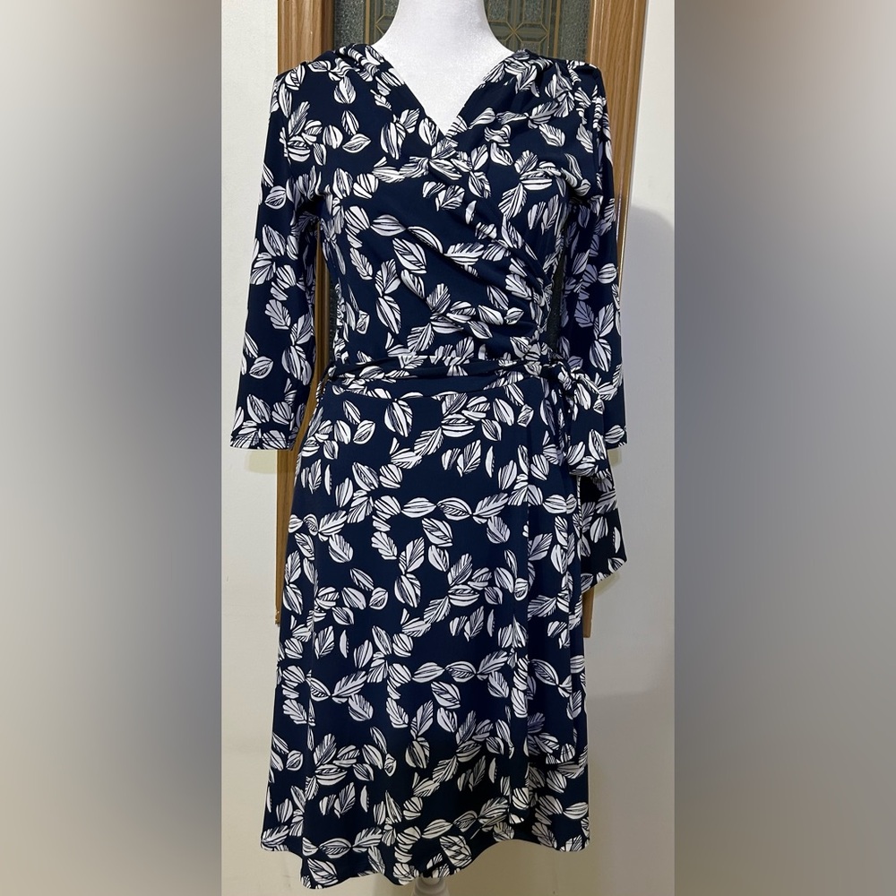 41Hawthorn Faux Wrap Dress SP | Navy Blue Floral Petite Workwear